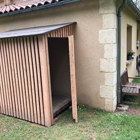 Gite Des Combes Blanches Avec Piscine Frayssinet-le-Gélat Exterior foto